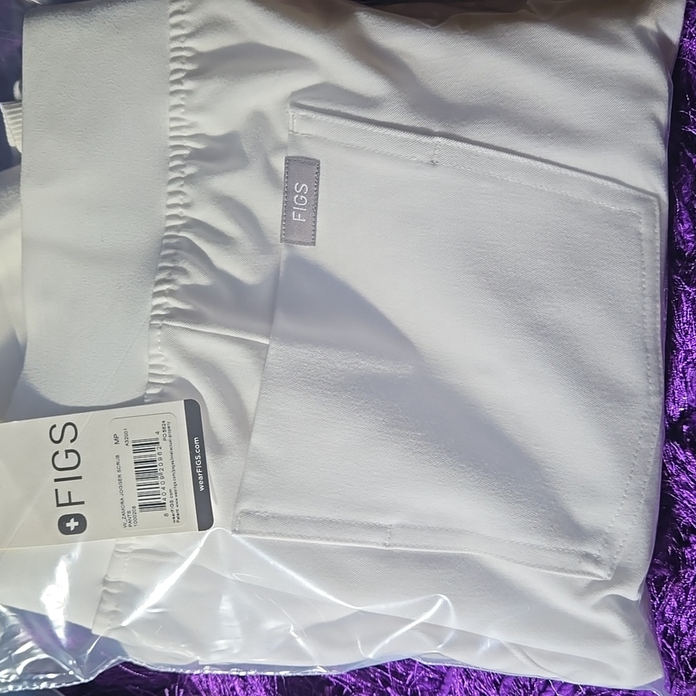 Figs White Zamora Jogger Scrub Pants - Picture 12 of 13